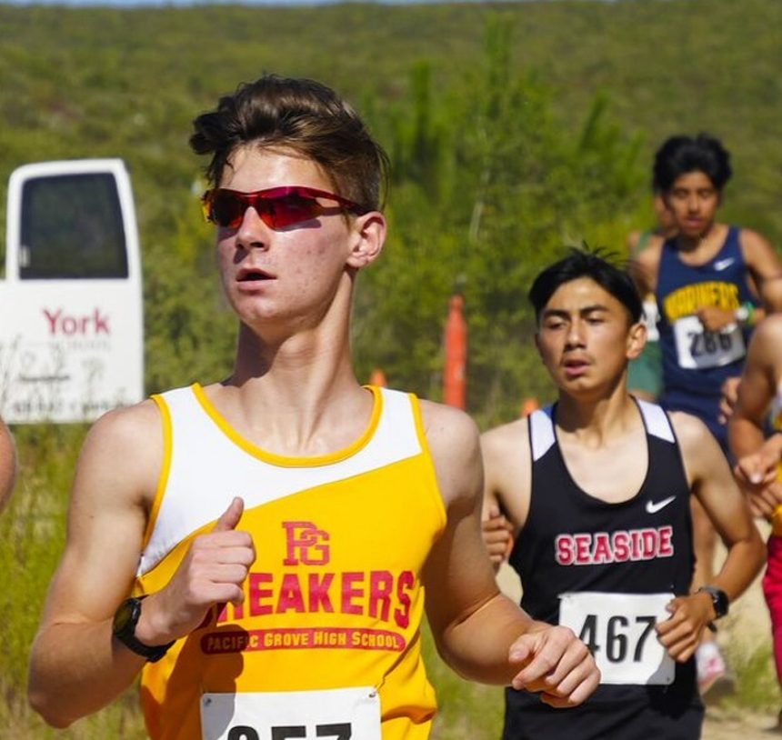 Antony Gabrik races at the Brian Rogers XC Jamboree hosted by York School